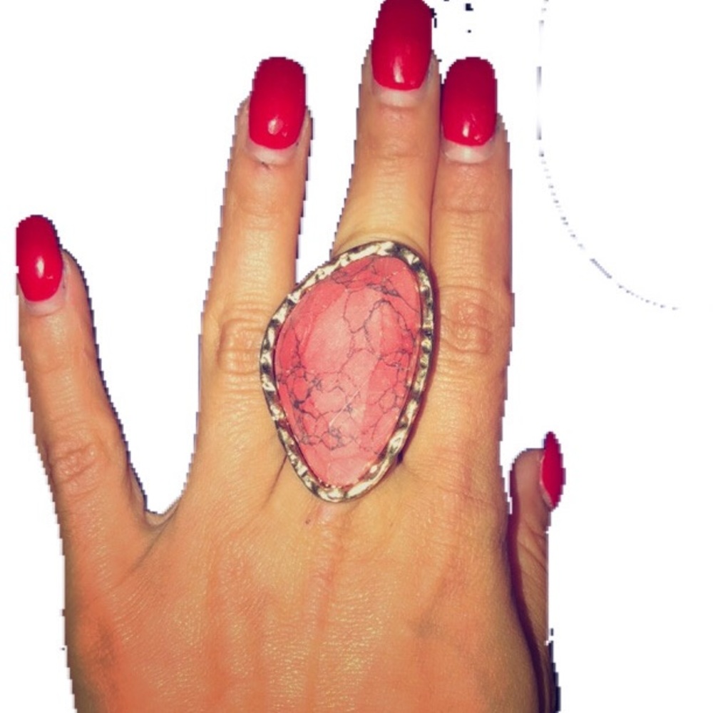 Chunky Vintage Coral Statement Ring, size 7 | Heavy, sturdy! Gold/Brass Finish